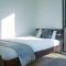 Luxurious 2 Bed Apartment with Captivating View