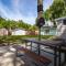 Bright, Immaculate and Cozy Coastal Cottage in Ozona