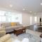 Bright, Immaculate and Cozy Coastal Cottage in Ozona
