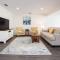 Bright, Immaculate and Cozy Coastal Cottage in Ozona