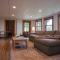 The Ridge: A Modern Cabin - Bostic
