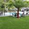 Villa with Outdoor Sauna, Outdoor Bar and Pergola with games - Miami