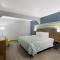HomeTowne Studios by Red Roof Orange, TX - أورانج HomeTowne Studios by Red Roof Orange, TX - أورانج