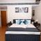 Your 2BR Luna Retreat with Beach Access in Al Rahba