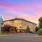 Best Western Golden Prairie Inn and Suites