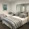 Waikaraka Beach, spacious & very comfortable