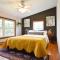 Hot Tub - Fire Pit - Fast Wi-Fi - Pet Friendly - Wine Country Escape