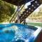 Hot Tub - Fire Pit - Fast Wi-Fi - Pet Friendly - Wine Country Escape