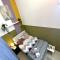 Double window Partition Room in Tecom Near Metro - Dubaj