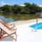 4BR Sombrero Beach House on Canal w Dock & Pool - Marathon