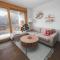 Cosy, stylish new flat with spa and gym & shuttle to ski lifts
