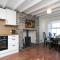 Pass the Keys Spacious Cottage in central Benllech with parking - Benllech