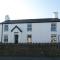 Pass the Keys Spacious Cottage in central Benllech with parking - Benllech
