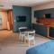 Roof 264 Hotel & Suites
