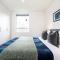 Modern, Stylish, Canalside PENTHOUSE Apartment Next to Wembley Stadium! - 伦敦