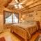 Del Rio Cabin with Hot Tub and On-Site Fishing Pond! - Del Rio