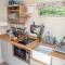 ‘Tansy’ & ‘Ethel’ Shepherds’ huts in rural Sussex - Arundel