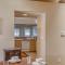 032 - Lakefront Village Escape - Meredith Lodging