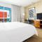 Hampton Inn & Suites Santa Monica