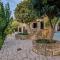 2 houses and 2 studios -small group - Douliana