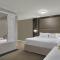 Delta Hotels by Marriott Edmonton Centre Suites