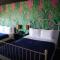 Huntington Surf Inn