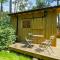 Cabane forêt proche plage
