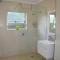Serendipity - 3 Bedroom home, jacuzzi & inside barbecue