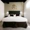 Navona First Rooms