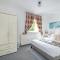 *F2GH* for your most relaxed & Cosy stay + Free Parking + Free Fast WiFi * - Bramley