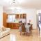 Gudja - Lovely 3 bedroom unit with own private entrance