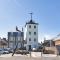 Stylish beachfront apartment in historic Deal