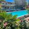 3 guests apt Spoleto Pool site - With infinity pool, extensive grounds