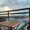 ONE Elegant 1BHK with City view in Azure Urban Resort and Residences - 马尼拉
