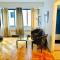 Stylish Montreal Apartment: Comfortable Stay in the Golden Square Mile - Montreal