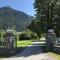 Chalet-Stil mit Pool und Bergblick
