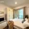 Quiet Studio with Balcony and Roof Top Pool in Dubai Marina - Dubaj