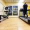 Quiet Studio with Balcony and Roof Top Pool in Dubai Marina - Dubaj