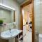 Quiet Studio with Balcony and Roof Top Pool in Dubai Marina - Dubaj