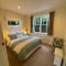 Refined, Retro & Relaxing - Paraparaumu