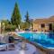 Group Accomodation, Heliopetra Studios And Houses - Douliana