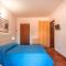 Relaxing Cristal Blu Studio sleeps 3 num1489