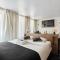 Apart hotel Louvre museum by Studio prestige
