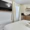 Apart hotel Louvre museum by Studio prestige