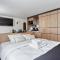 Apart hotel Louvre museum by Studio prestige