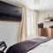 Apart hotel Louvre museum by Studio prestige