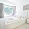 Relaxing 3BR in Ben yehuda 66 by HolyGuest