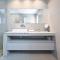 Relaxing 3BR in Ben yehuda 66 by HolyGuest