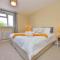 Winchester Luxury Home I Southdown View I Town Centre I 4BR3Bath I Free Parking