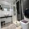 Bristol Sunset Beach PRIVATE apartment